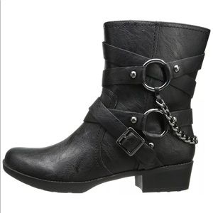 Jessica simpson boots size 6